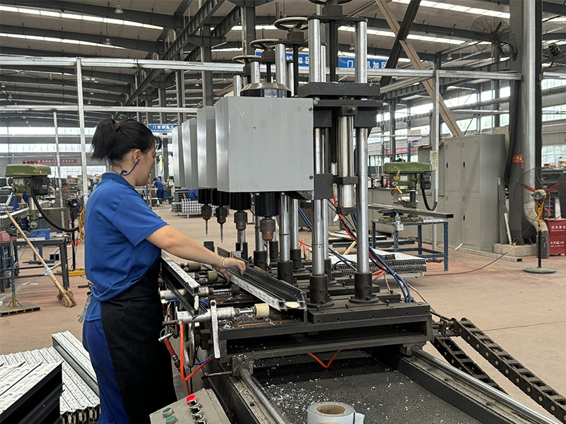Shiny-Control Technology Develop (Beijing) Co., Ltd. निर्माता उत्पादन लाइन