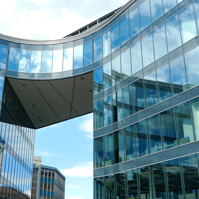 थर्मल इन्सुलेशन मॉड्यूलर पर्दे की दीवार प्रणाली ईपीडीएम गैस्केट और सीलिंग सिस्टम के साथ सील