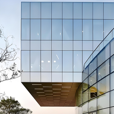 यूवी प्रतिरोध हाँ, ट्रिपल टेम्पर्ड ग्लास और मुख्य भूमि शीर्ष हार्डवेयर के साथ यूनिटाइज्ड पर्दे की दीवार